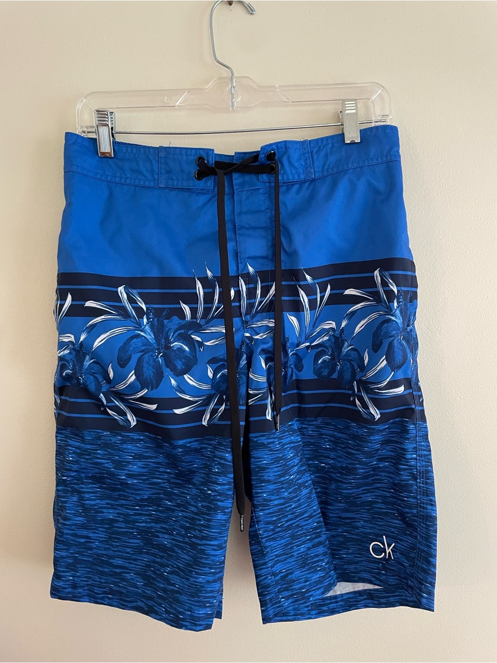 Calvin Klein Blue Floral Print Men's Swim Shorts Small
